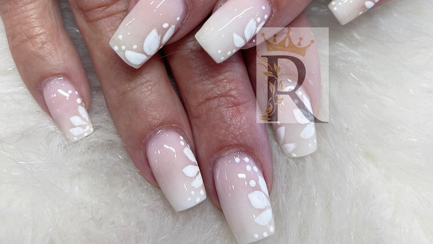 Royal Nail Spa logo